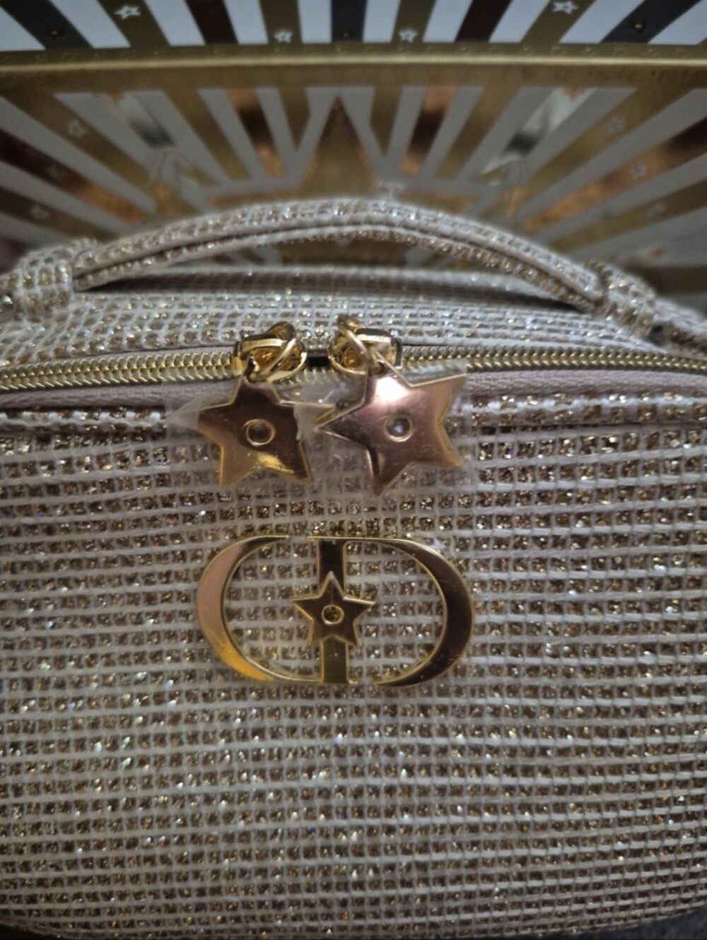 Dior Le Rituel Beaute Gold Holiday 2025 Makeup Bag - Picture 8 of 8